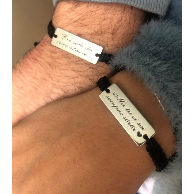 BRACCIALE TARGHETTA PERSONALIZZATA CON FILO NERO